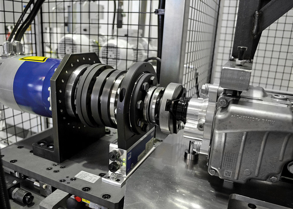 Getriebeprüfstand von Blum-Novotest für Kupplungen von Hinterachsgetrieben Antriebseinheit