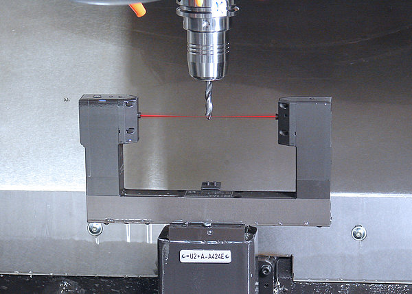 Mit LaserControl NT werden alle Arten von Fräswerkzeugen berührungslos und unter Arbeitsdrehzahl µm-genau vermessen
