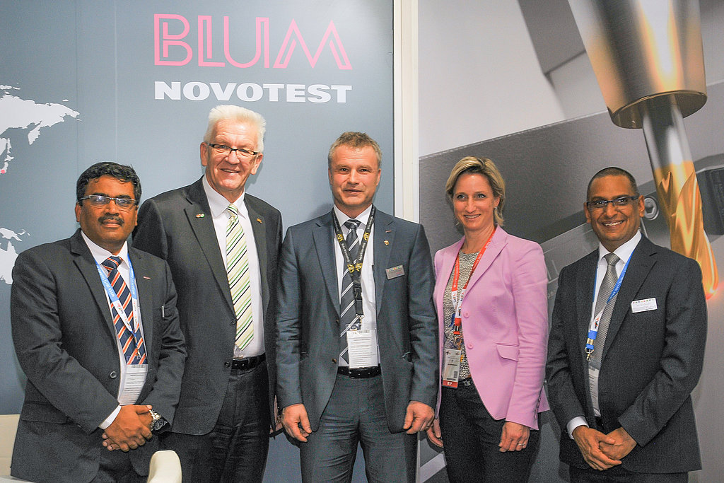 Ministerpräsident Winfried Kretschmann zu Besuch bei Blum-Novotest in Indien Ministerpräsident Winfried Kretschmann zu Besuch bei Blum-Novotest in Indien