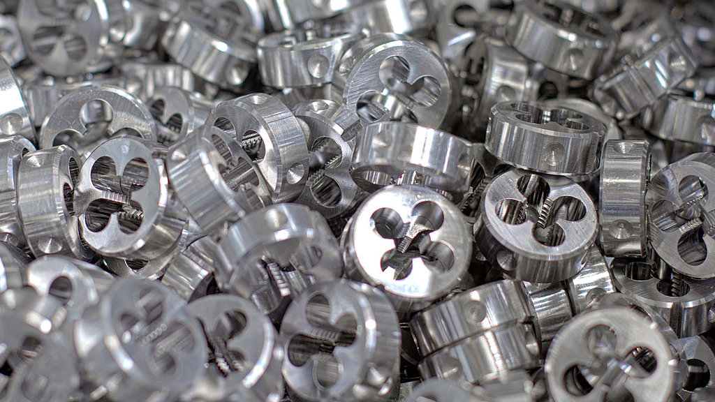 BLUM Messtaster ermöglicht Geisterschicht in der Produktion von Gewindewerkzeugen BLUM Messtaster ermöglicht Geisterschicht in der Produktion von Gewindewerkzeugen