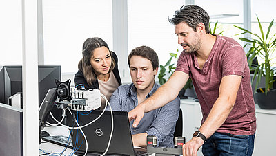 Training situation for interns and students at Blum-Novotest