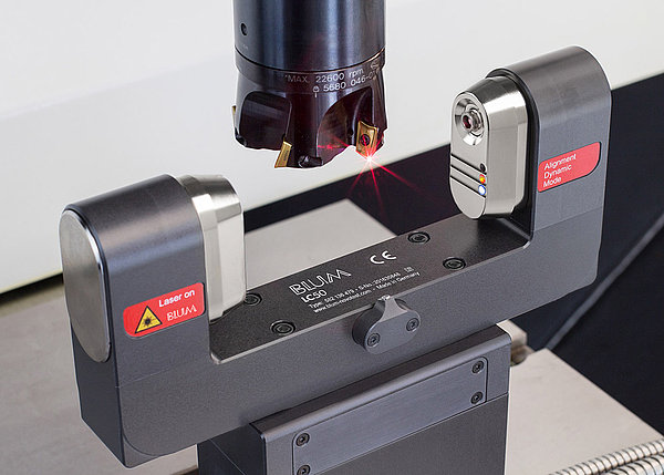 Dank der perfektionierten Laseroptik kann der neue LC50-DIGILOG eine Absolutgenauigkeit jenseits aller vergleichbaren Messsysteme vorweisen.