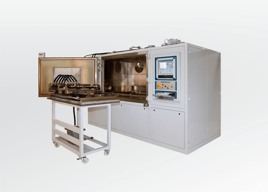 Blum-Novotest hydraulic test stand impulse test stand for automotive requirements Hydraulic test stand from Blum-Novotest impulse test stand for automotive requirements