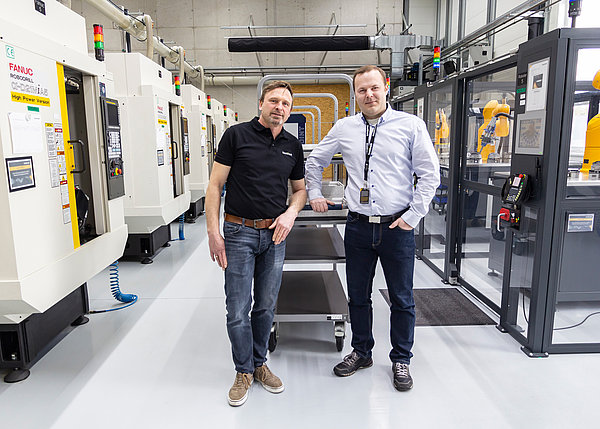 Department Manager Thomas Wieland and BLUM sales representative Stephan Otto have been working closely together for many years to solve complex machining tasks with metrology.
