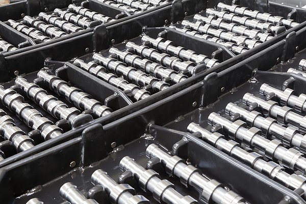 Maschinen von Strama-MPS produzieren Teile für Nockenwellen. Nockenwellen