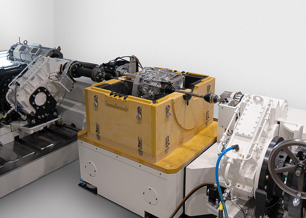 E-Drive Prüfstand für Hochgeschwindigkeitsgetriebe - Temperaturprüfkammer offen E-Drive Prüfstand für Hochgeschwindigkeitsgetriebe - Temperaturprüfkammer offen