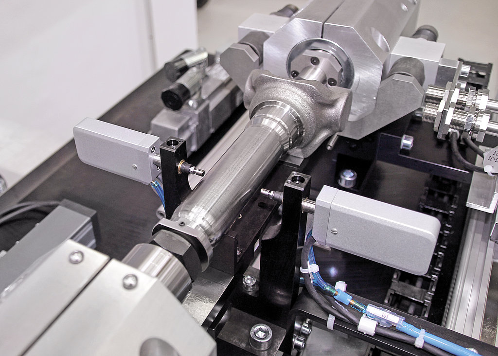 Blum-Novotest multipoint measuring machine for static testing