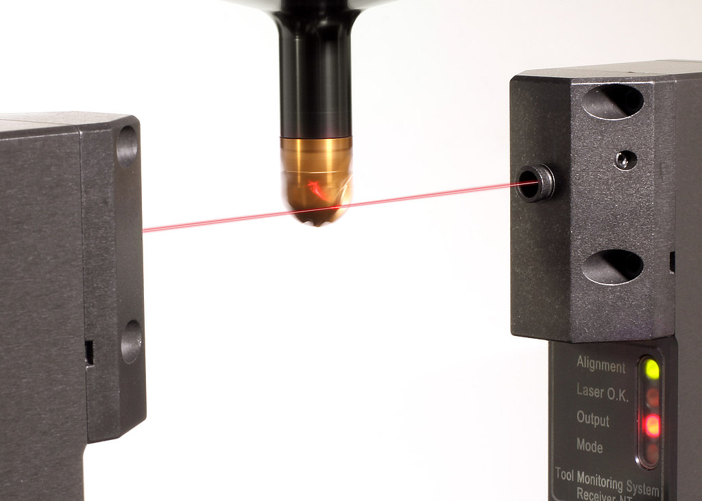 Werkzeugmessung und Werkzeugüberwachung eines Kugelfräsers mit LaserControl NT