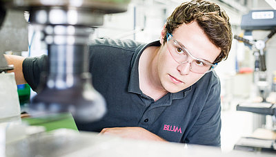 Training as machining mechanic at Blum-Novotest