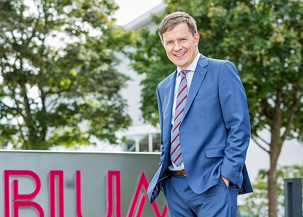 2001 wird Alexander Blum zum Geschäftsführer der Blum-Novotest GmbH ernannt.