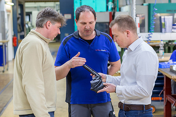 Andreas Weixler and Stephan Baldauf from Pfaff explain the high demands placed on a sealing system.