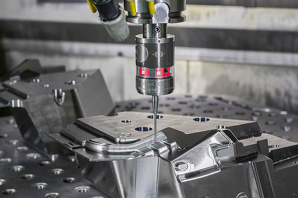 Complex moulds can be measured in a flash while still inside the machining centre.