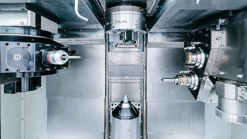 BLUM in der Produktion von Drehmaschinen für Automotive BLUM Messtaster bei Schuster Maschinenbau GmbH