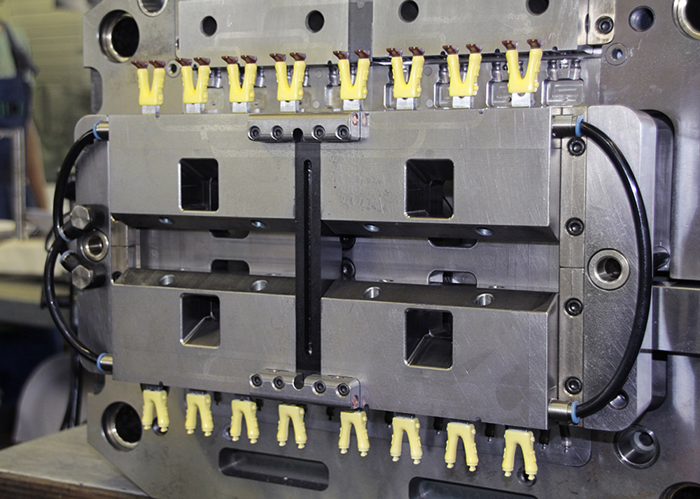 Das Mehrfachspritzgußwerkzeug kann durch Blum-Novotest in höchster Qualität produziert werden