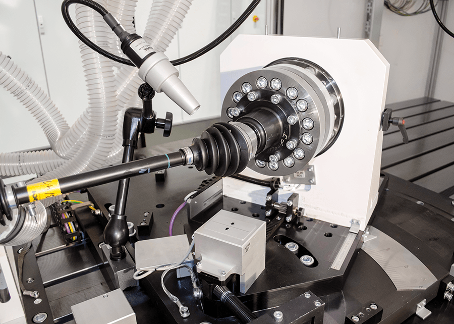Drehmomentwelle vom Torsional Fatigue Prüfstand für Gelenkwellen von Blum-Novotest Blum-Novotest Drehmomentwelle vom Torsional Fatigue Prüfstand für Gelenkwellen