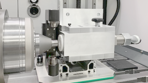 Blum-Novotest Lasermesssystem im Prüfstand für Motorspindeln Blum-Novotest Prüfstand für Motorspindeln von Werkzeugmaschinen